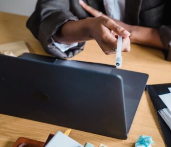 Jakie cele realizuje program operacyjny Feniks?